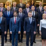Ficova vláda oslavuje tretí rok pri moci: bilancia a výzvy