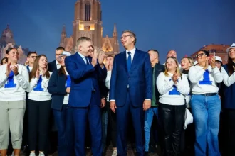 Ficove lásky a drahokamy: príbeh o moci, vášni a majetku