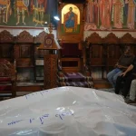 Izrael počas leteckého útoku na obytný dom