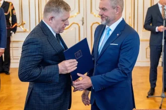 Kuffovi pripravili rozsiahlu ústavnú opateru