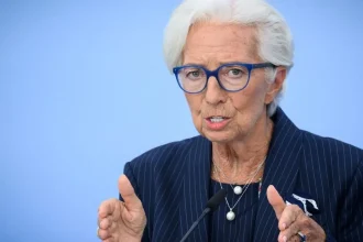 Lagardeová odstúpi predčasne, o nástupcovi má rozhodnúť ešte Macron