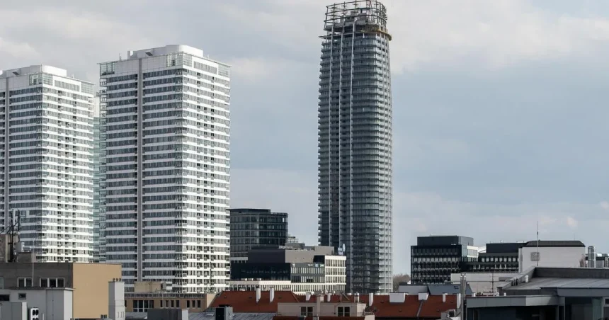 Má 22 rokov a tri luxusné byty. Stopy čínskej práčky vedú do bratislavského downtownu