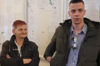 Na súd prišiel muž, ktorého mučili policajti. Sudkyňa vylúčila verejnosť