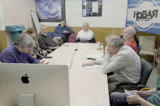 Nezomreli sme, zabili nás. Putinov režim zničil posledné nezávislé noviny v Rusku