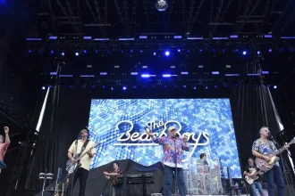 Oasis, The Beach Boys aj The Cure sa vracajú. Ľudí neomrzeli, kupujú si lístky do mladosti