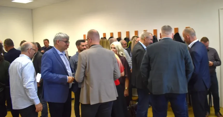 Oľha vedie, Turčanová a Hagyari nestrácajú popularitu, objavili sa nové mená