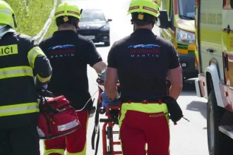 Oživovali dievča na jarmoku aj okoloidúci, záchranári chvália reakciu