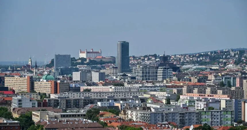 Plat primátora: zákonný základ a tisíce eur navyše od poslancov