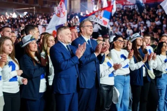 Po Budapešti aj Belehrad. Bude Bratislava ďalšia? Fico určite nebude oslavovať