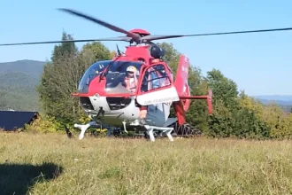Po páde zo skaly sa kotúľala dvadsať metrov, ženu v Pružine zachraňoval vrtuľník