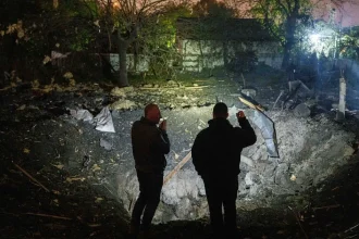 Rusko útočilo raketami na Kyjev, Ukrajina vyslala stovky dronov na Moskovskú oblasť