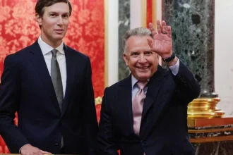 Ruský špión a účet v Dubaji. Telefón Trumpovho zaťa prezradil zvláštne tajomstvá