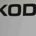 Škoda znižuje produkciu pre výpadky dodávok z Ukrajiny