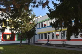 Škôlke roky unikali peniaze, chýbalo aj na papier a nožnice. Ekonómka dostala podmienku