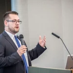 Ústavný právnik: Vláda sa pri rozpočte chytá horúcej pece ako dieťa