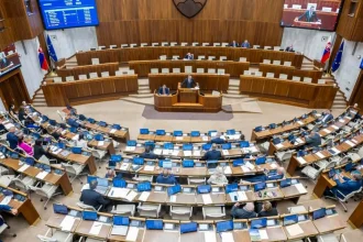 Vláda dnes schválila núdzovú pomoc pre farmárov