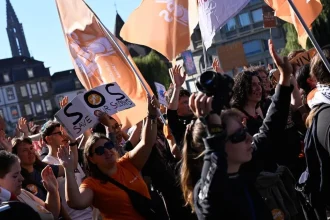 Vo Francúzsku sa do protestov zapojili aj odbory