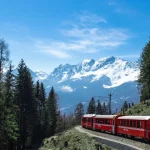 Z paliem do Álp: Bernina Express je jedným z najkrajších vlakov Európy