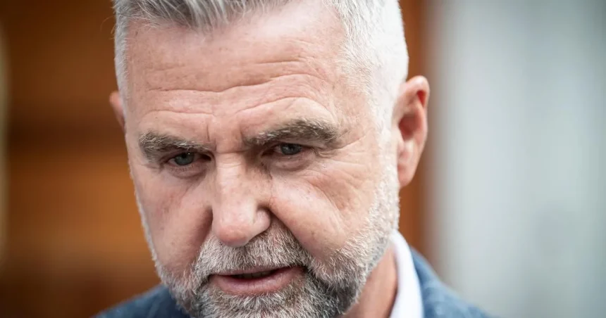 Zákaz TikToku pre deti: čo s radikálmi v politike?