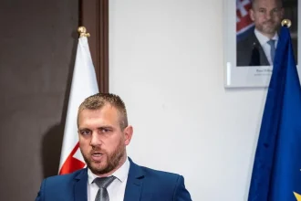 Zákazky na ťažbu dreva: Podozrenia, pre ktoré prezident nechce vymenovať Kuffu